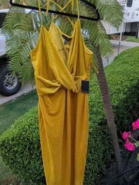 ELOQUII Mustard Velvet Twist-Front Strapless Dress Sz.18